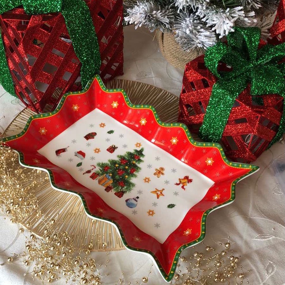 Conjunto de Porcelana Natalino com 14 Peças