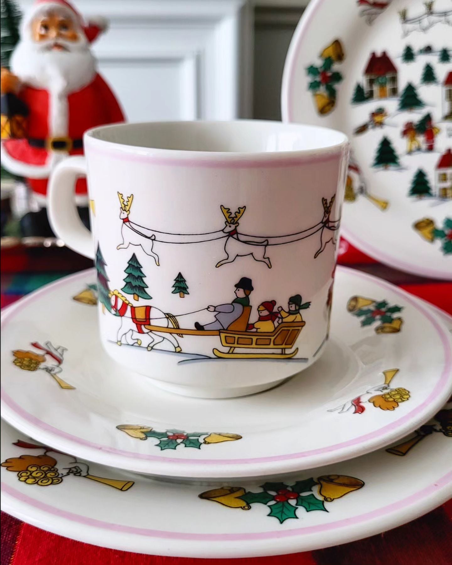 Conjunto de Porcelana Natalino com 9 Peças