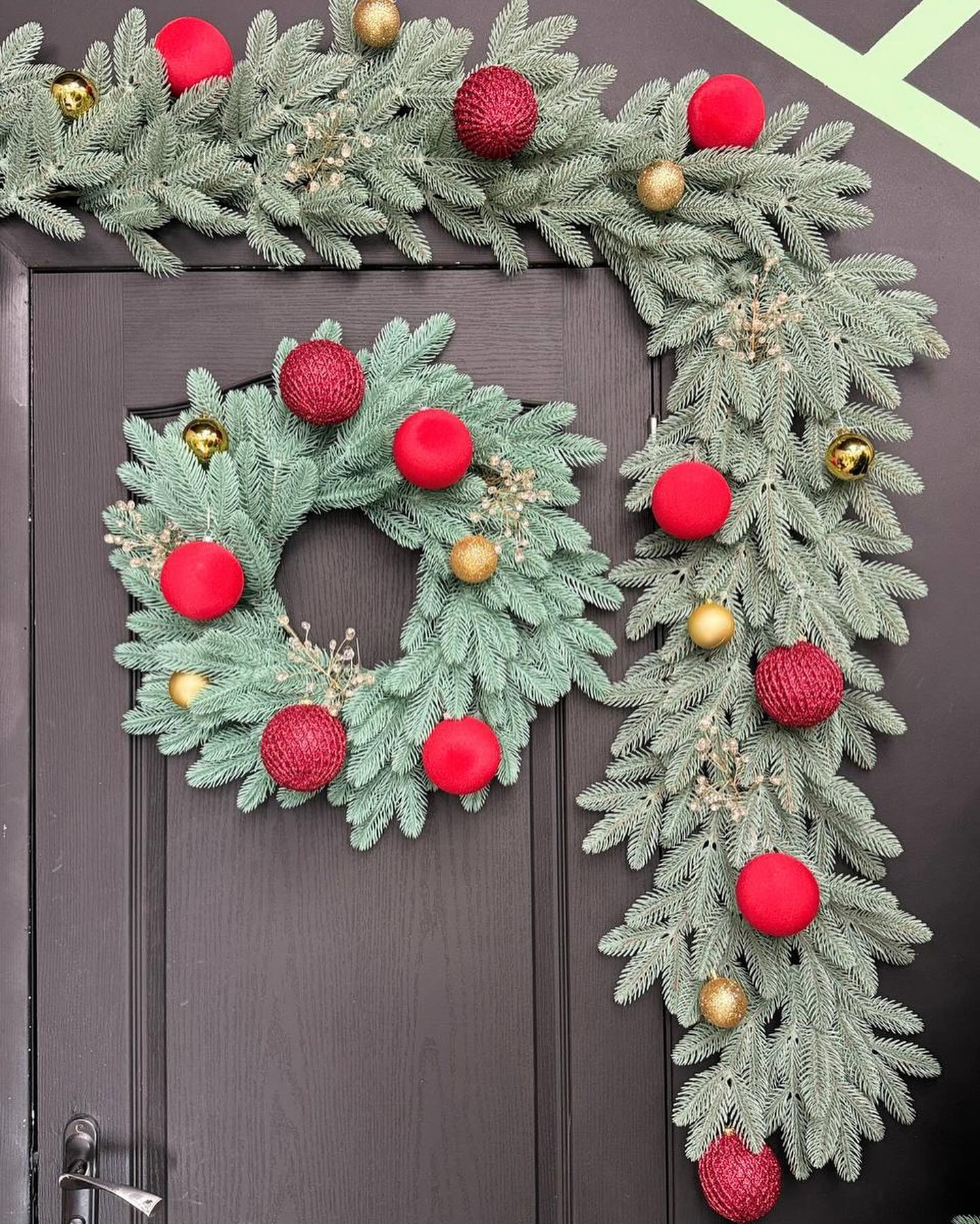 Kit Árvore de Natal + Guirlanda com Enfeites + Festão