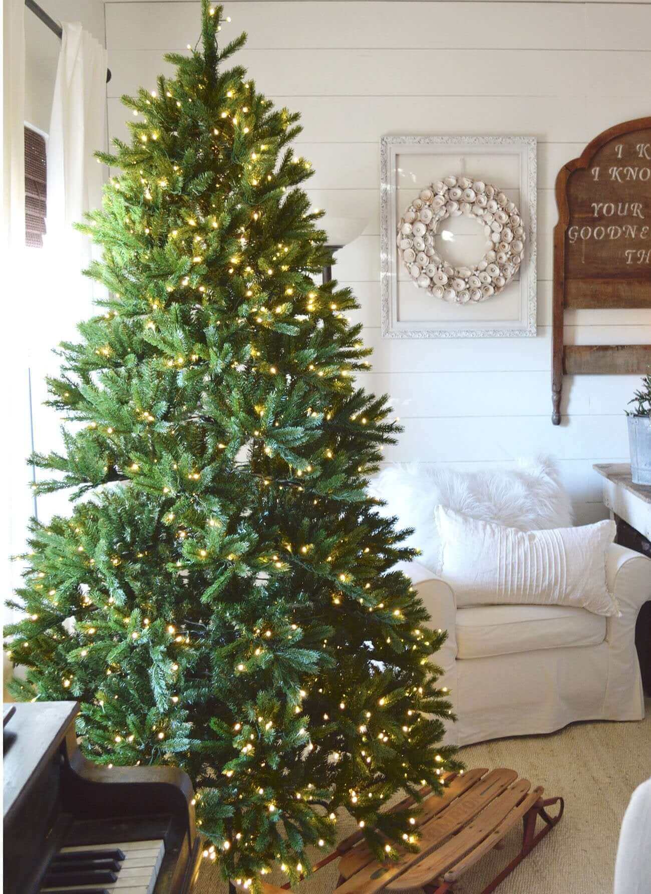 Árvore de Natal Artificial King Fraser Fir com 750 Luzes LED Branco Quente