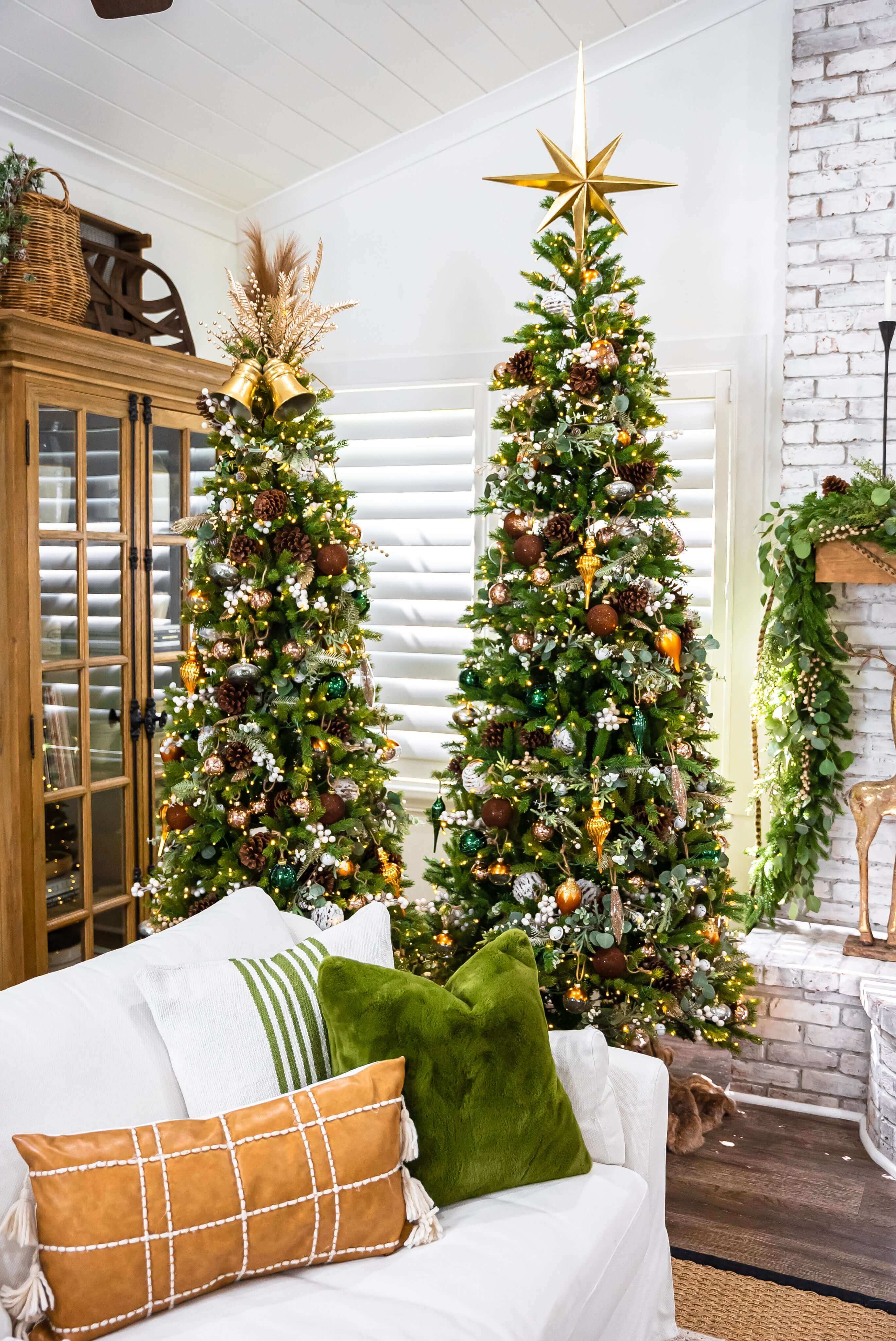 Árvore de Natal Artificial King Fraser Fir Slim com 750 Luzes LED Dual Color (Branco Quente & Multicoloridas)
