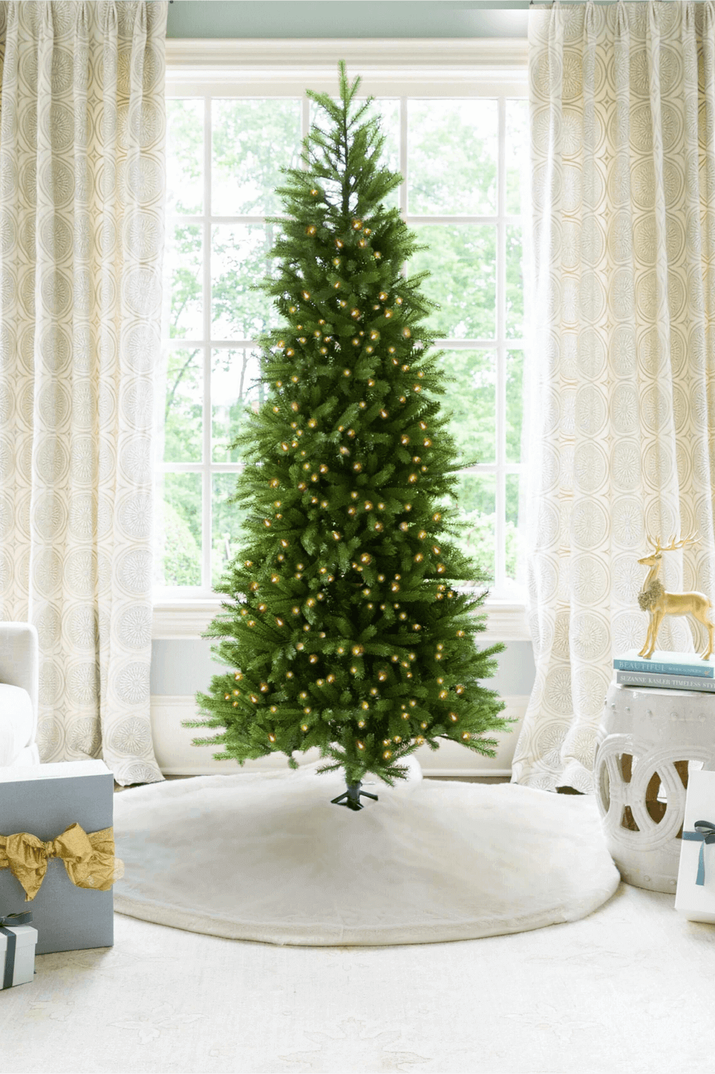 Árvore de Natal Artificial King Fraser Fir Slim com 750 Luzes LED Dual Color (Branco Quente & Multicoloridas)