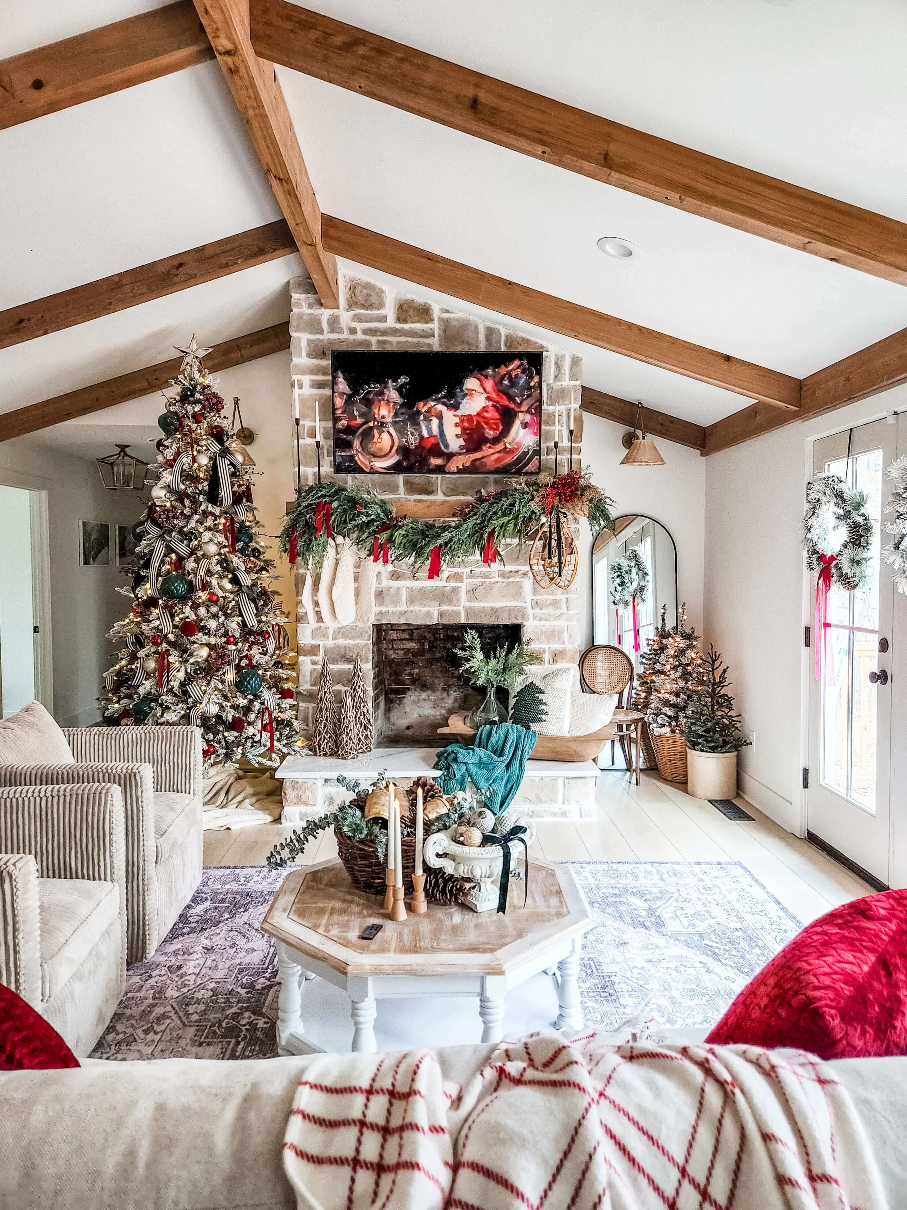 Árvore de Natal Artificial Slim Queen Flock® com 650 Luzes LED Branco Quente