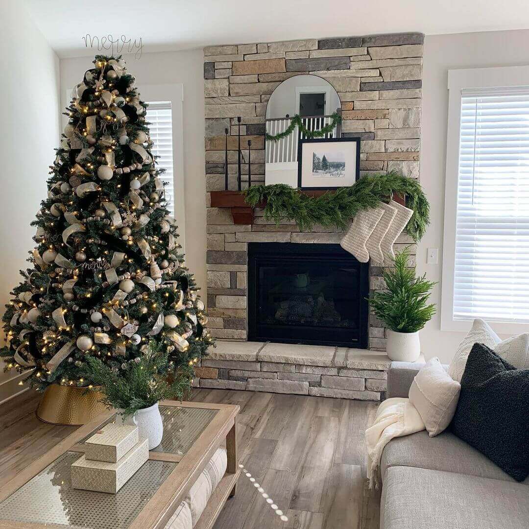 Árvore de Natal Artificial Tribeca Blue Spruce com 550 Luzes LED Branco Quente