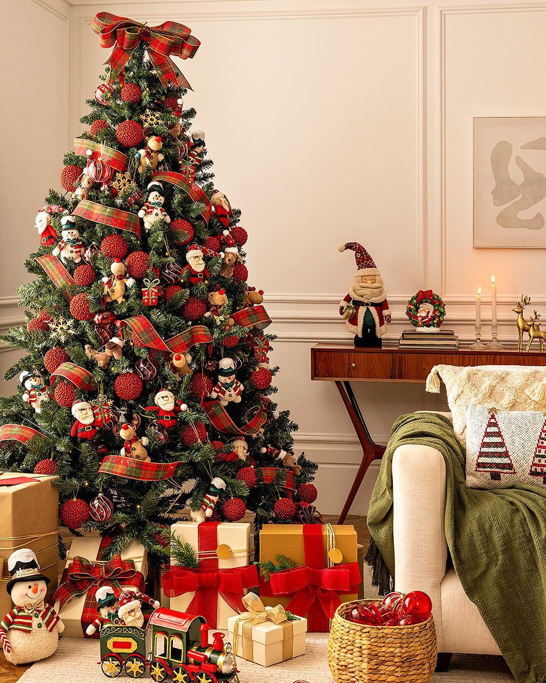 Árvore De Natal Decorada "Santa’s Workshop"