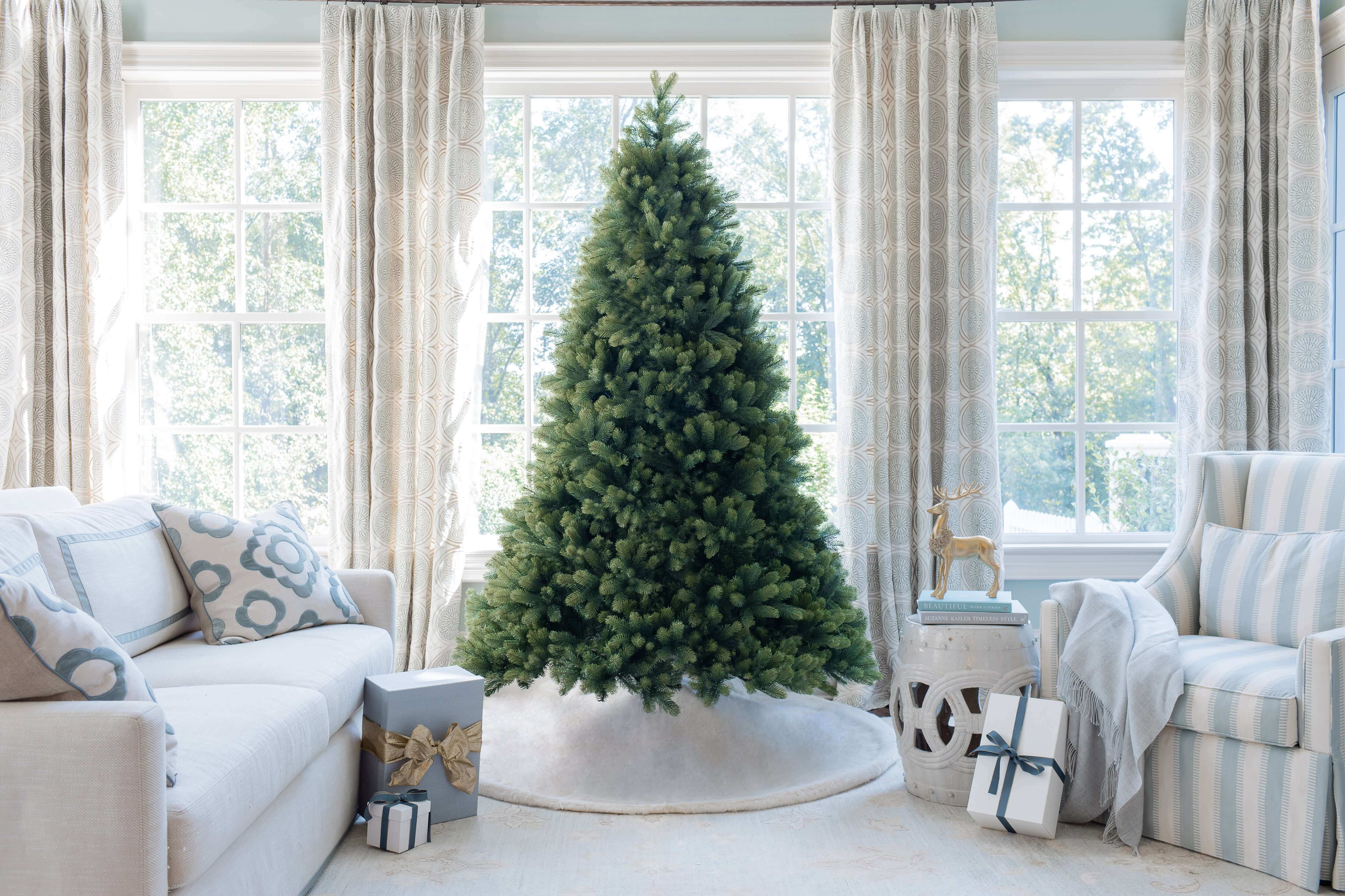 Árvore de Natal Artificial Royal Fir com 1000 Luzes LED Branco Quente e Multicoloridas