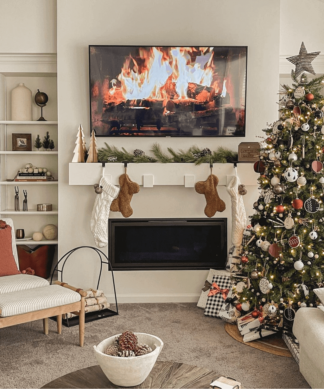 Árvore de Natal Artificial Tribeca Blue Spruce com 550 Luzes LED Branco Quente