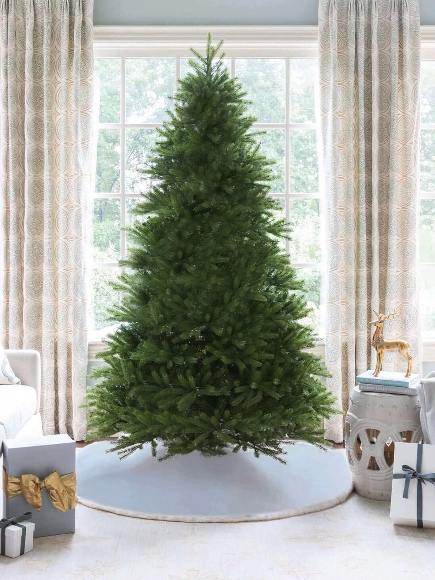 Árvore de Natal Artificial King Fraser Fir com 750 Luzes LED Branco Quente