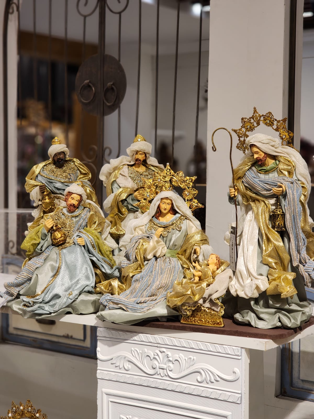 PRESÉPIO DE LUXO SACRA AZUL 28CM 4 PÇS